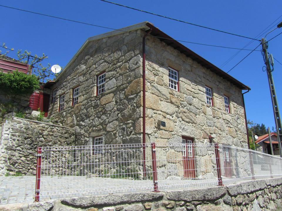 Villa Casa Do Postigo Gerês Habitación foto
